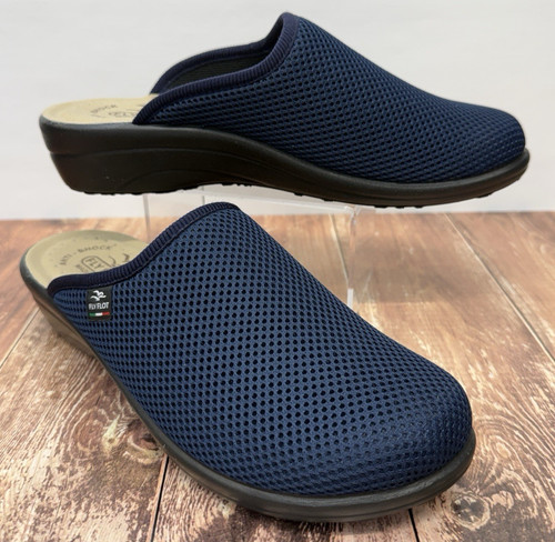 Women fly flot italy - italy, navy